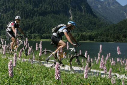 Ostuferradwanderweg um den Hallstättersee