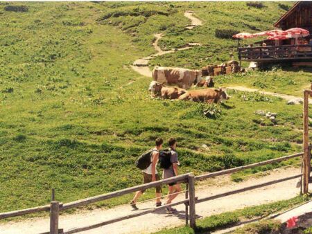 Huts Hiking trails Huts Hiking trails