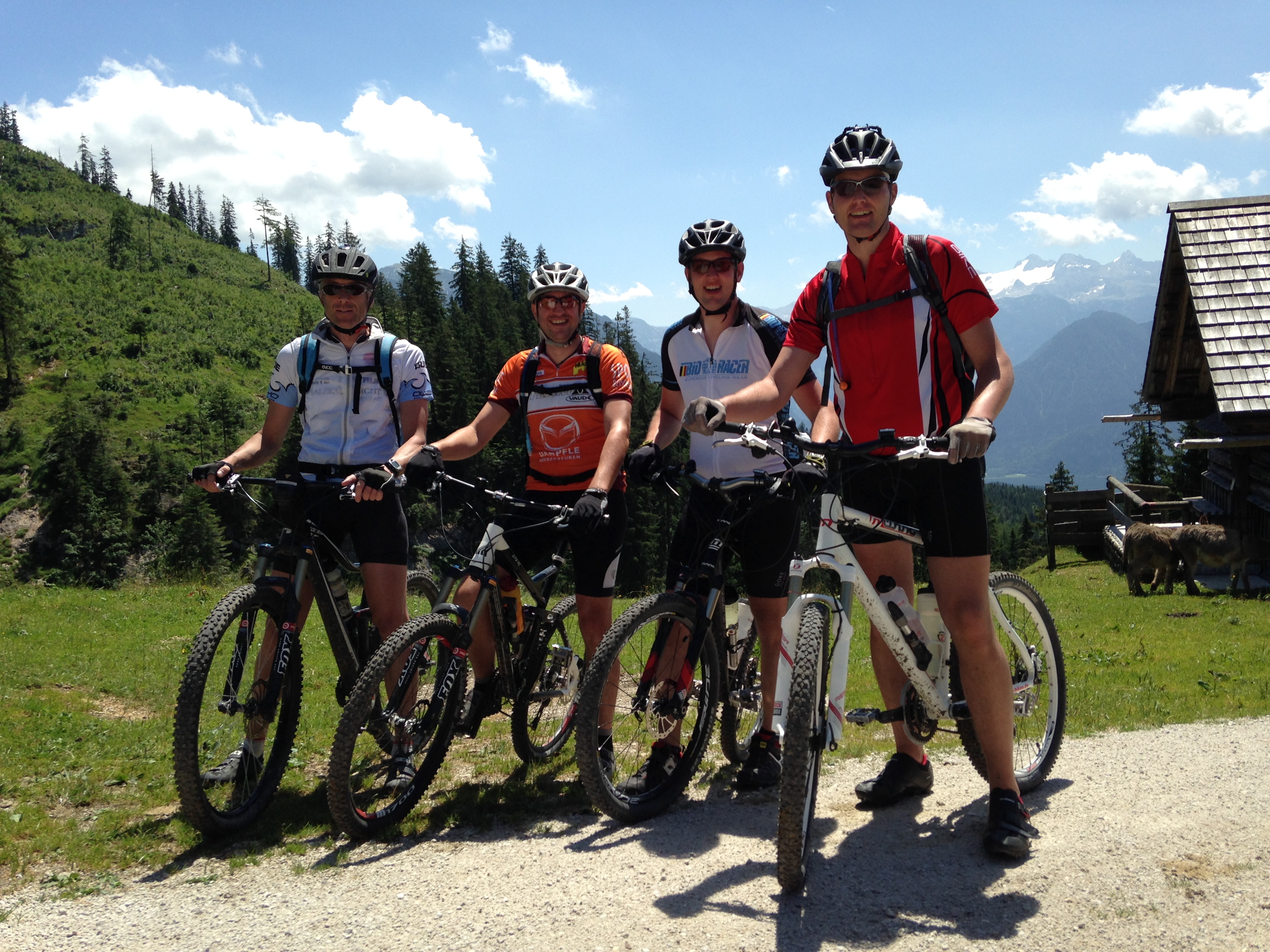 Mountainbiker im Salzkammergut in Österreich